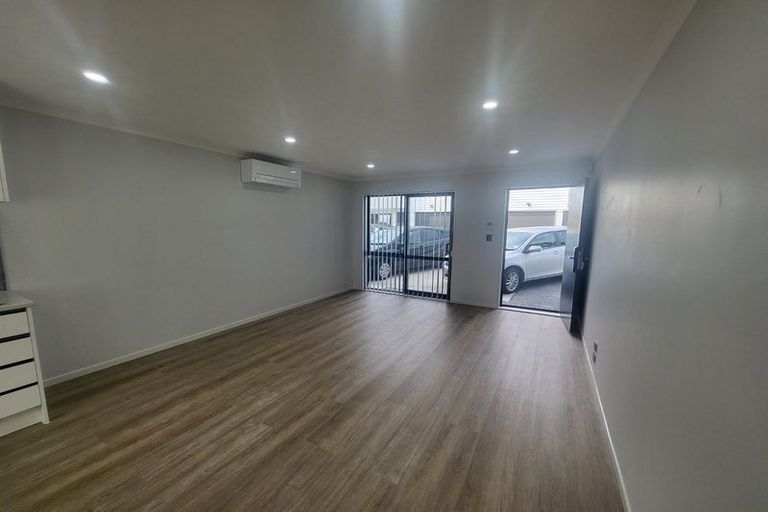 Photo of property in 8c Kent Road, Manurewa, Auckland, 2102