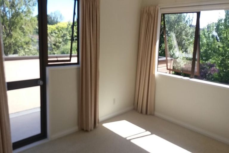 Photo of property in 17a Kowhai Grove, Waikanae, 5036