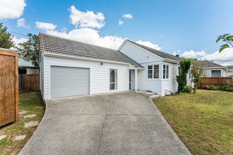 Photo of property in 15 Athlone Crescent, Boulcott, Lower Hutt, 5011