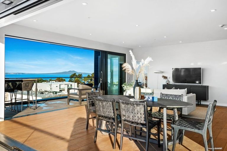Photo of property in The Victor, 112/4 Bute Road, Browns Bay, Auckland, 0630