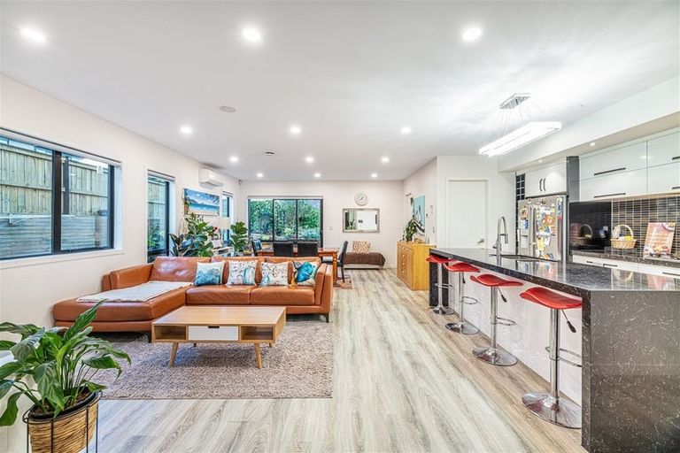 Photo of property in 216c Metcalfe Road, Ranui, Auckland, 0612