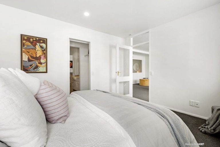 Photo of property in Courtenay Apartments, 403/120 Courtenay Place, Te Aro, Wellington, 6011