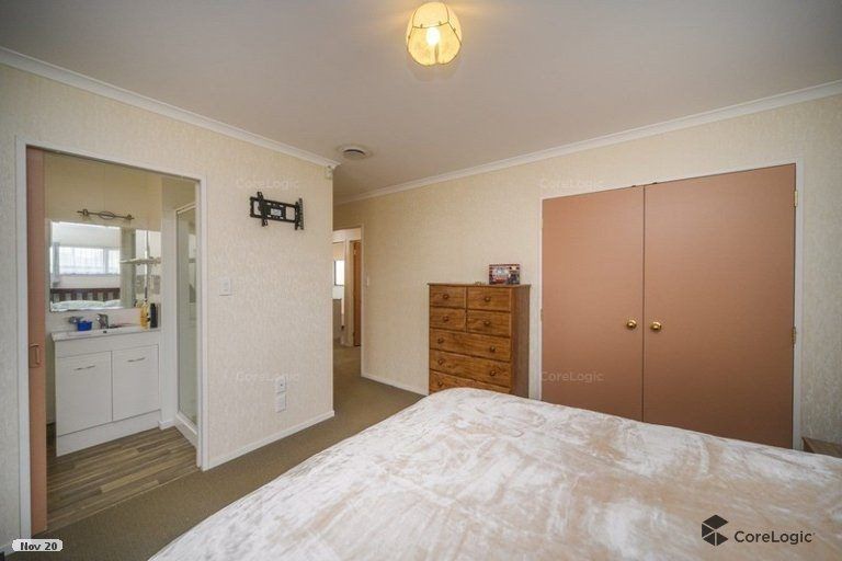Photo of property in 5 Lancewood Lane, Roslyn, Palmerston North, 4414