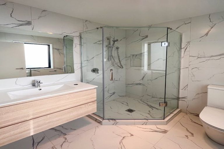 Photo of property in 83c Hastings Road, Mairangi Bay, Auckland, 0630