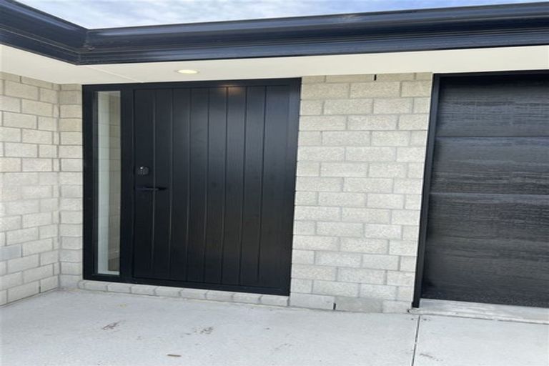 Photo of property in 5 Harry Manship Crescent, Halswell, Christchurch, 8025