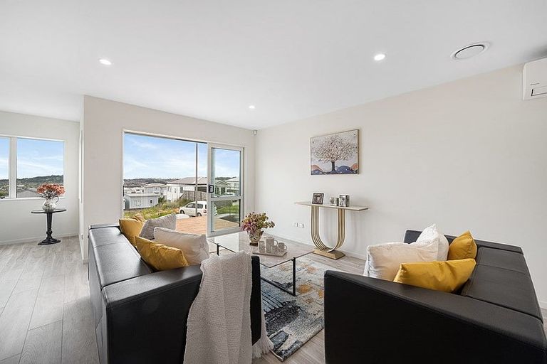 Photo of property in 94 Joseph Street, Flat Bush, Auckland, 2019