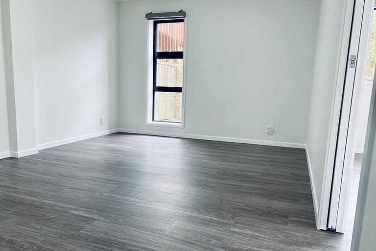 Photo of property in 28a Waimumu Road, Massey, Auckland, 0614