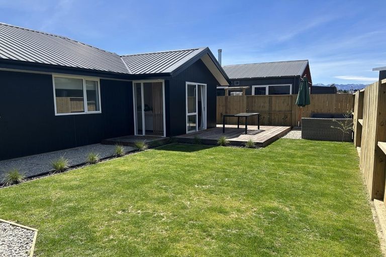 Photo of property in 177 Burdon Loop, Lake Hawea, 9382