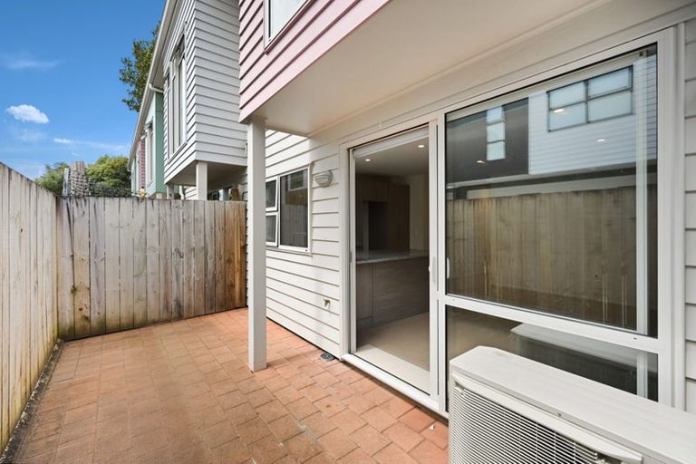 Photo of property in 2/72 Carrington Avenue, Silverdale, Hamilton, 3216