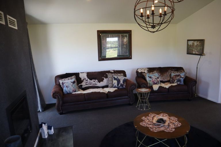 Photo of property in 1640 Mangorei Road, Mangorei, New Plymouth, 4371
