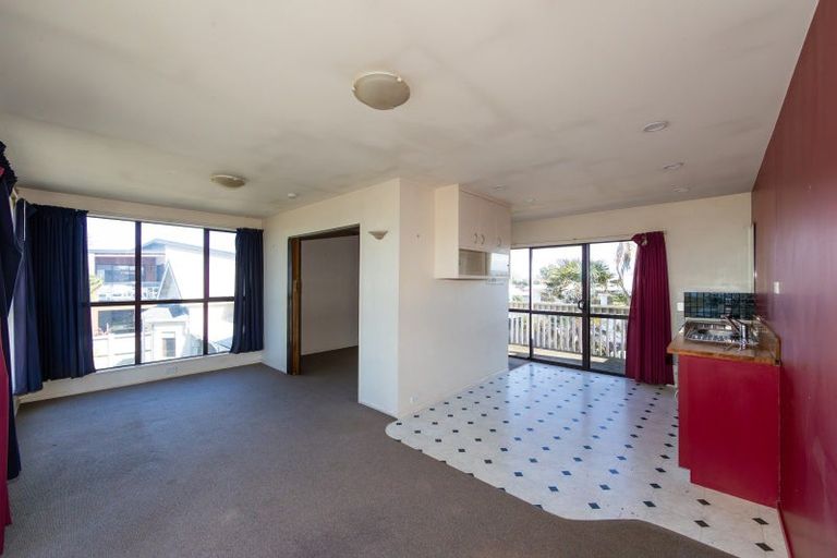 Photo of property in 653 Marine Parade, Napier South, Napier, 4110