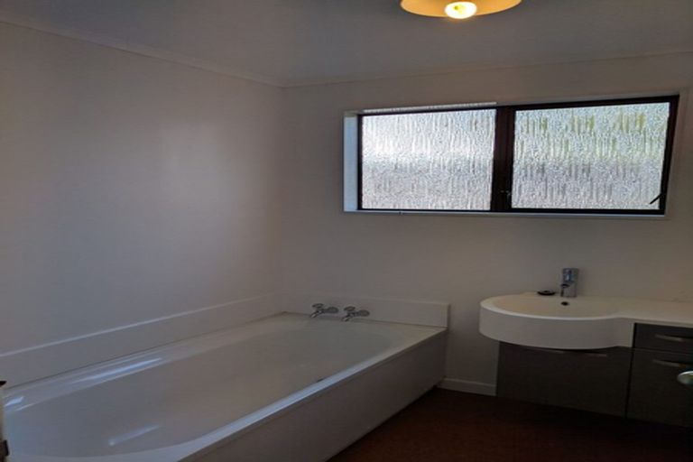 Photo of property in 39 Tennis Court Road, Raumati South, Paraparaumu, 5032