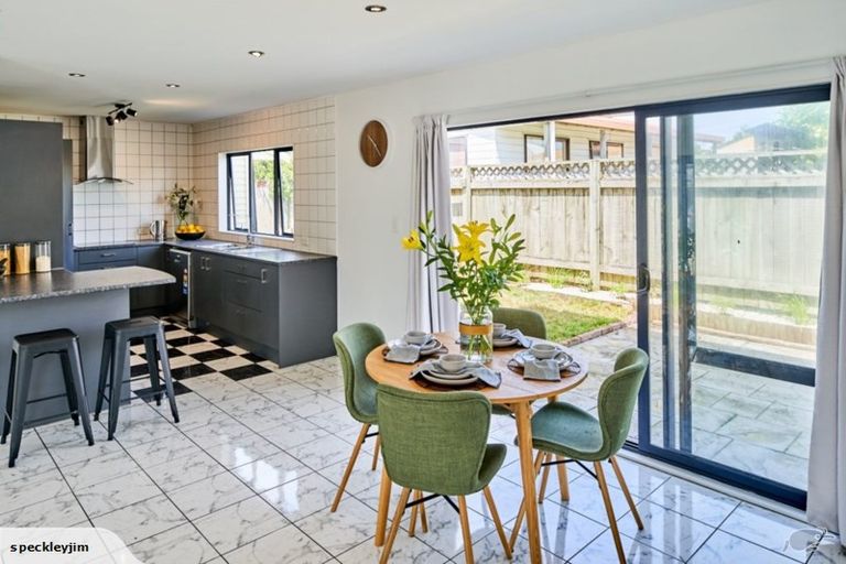 Photo of property in 28 Caledonia Street, Miramar, Wellington, 6022