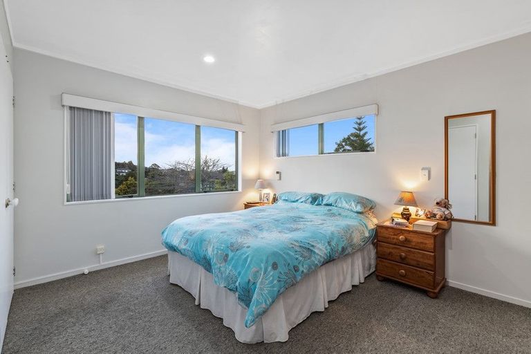 Photo of property in 50 Bronzewing Terrace, Unsworth Heights, Auckland, 0632