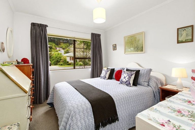 Photo of property in 16 Rossiter Street, Tawa, Wellington, 5028