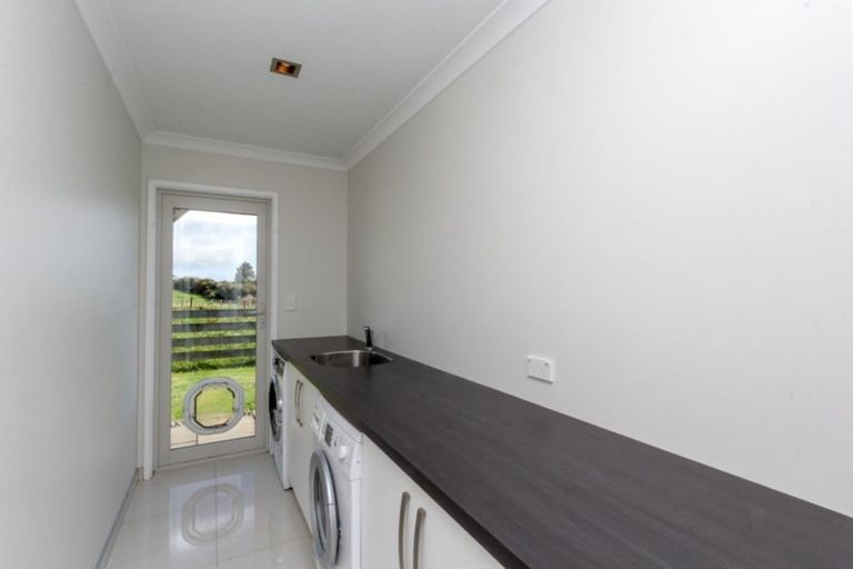 Photo of property in 5 Maunga Heights, Hurworth, New Plymouth, 4371