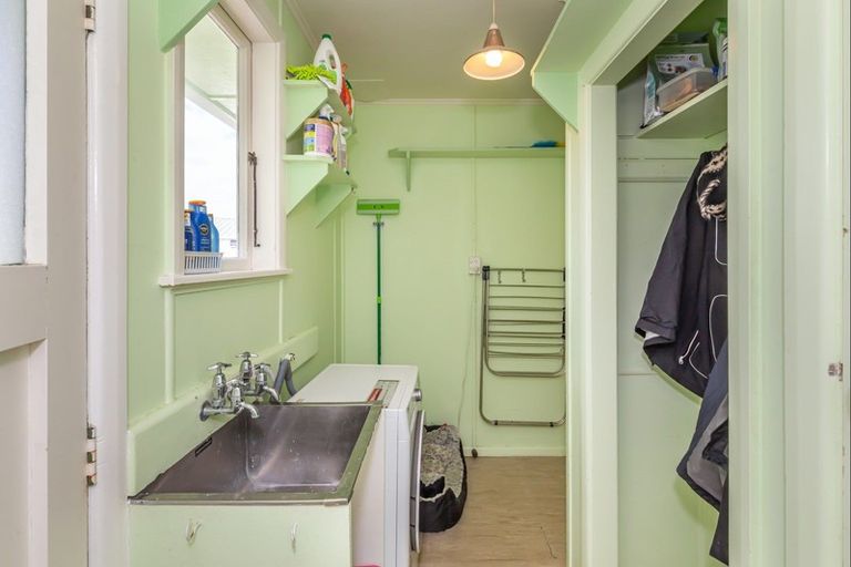 Photo of property in 12 Te Kiri Street, Himatangi Beach, Foxton, 4891