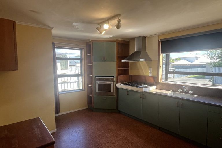 Photo of property in 24 Hereford Street, West End, Palmerston North, 4410