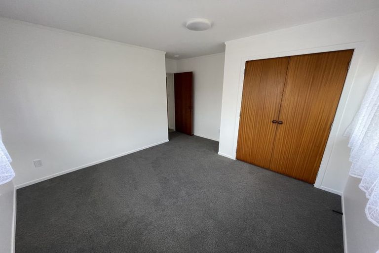 Photo of property in 1/4 Landseer Place, Blockhouse Bay, Auckland, 0600