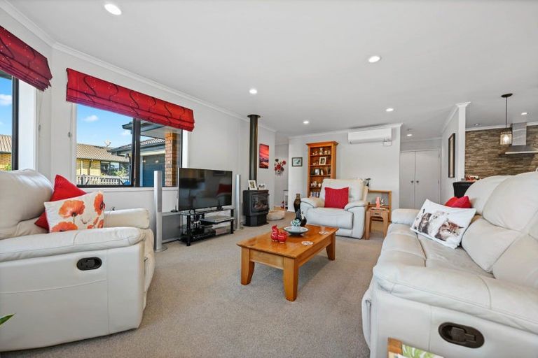 Photo of property in 35 Stoneleigh Drive, Chartwell, Hamilton, 3210