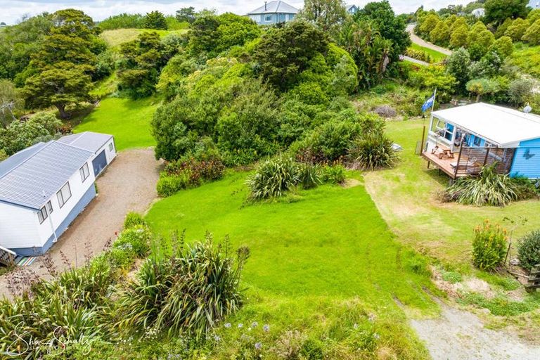 Photo of property in 9 Rigby Street, Whakapirau, 0583