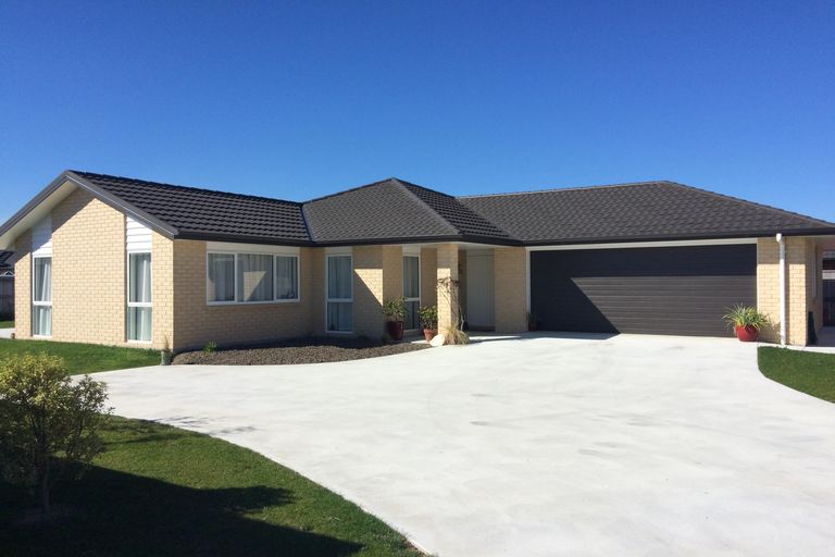 Photo of property in 4 Austin Reid Avenue, Carterton, 5713