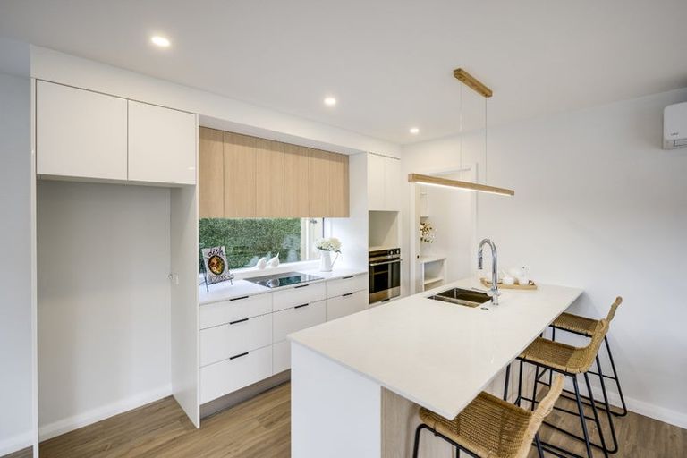Photo of property in 9b Church Road, Taradale, Napier, 4112