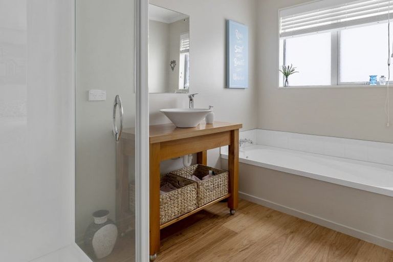 Photo of property in 9 O'shea Place, Wakefield, 7025