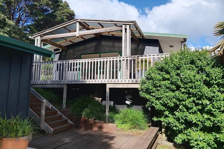 Photo of property in 6 Pohutukawa Grove, Whitianga, 3510