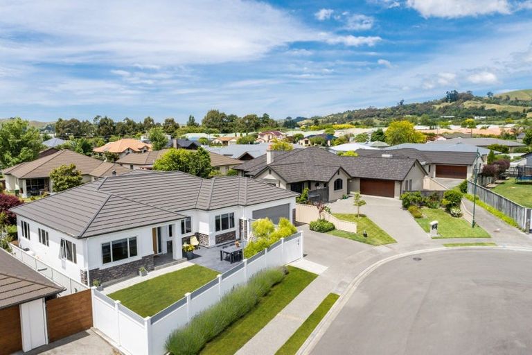 Photo of property in 43 Fairview Place, Havelock North, 4130