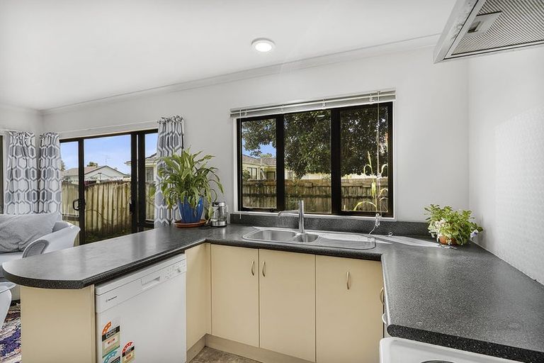 Photo of property in 2 Whinfell Lane, Nawton, Hamilton, 3200