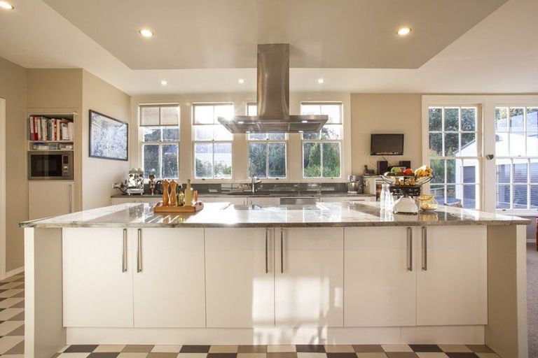 Photo of property in 26 Crosland Road, South Head, Helensville, 0874