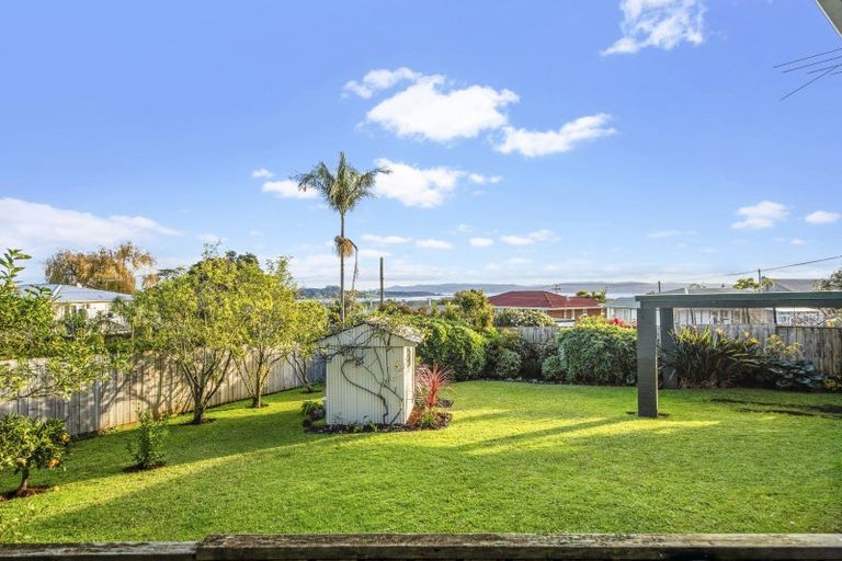 Photo of property in 19 Pikitea Road, Mangere Bridge, Auckland, 2022
