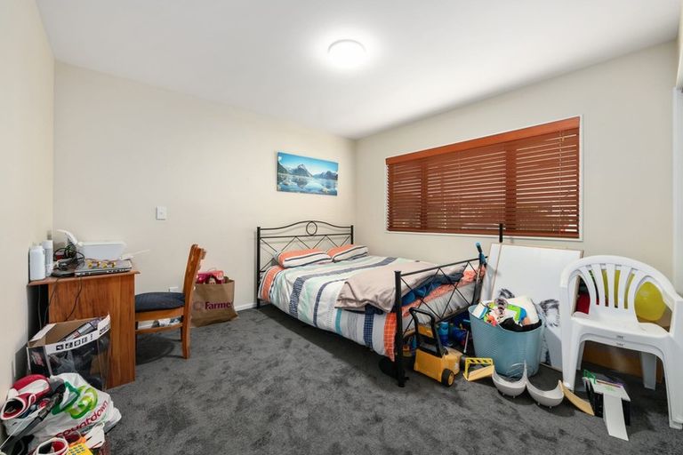 Photo of property in 1b Randwick Crescent, Moera, Lower Hutt, 5010