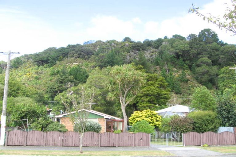 Photo of property in 4 Lane Street, Wallaceville, Upper Hutt, 5018