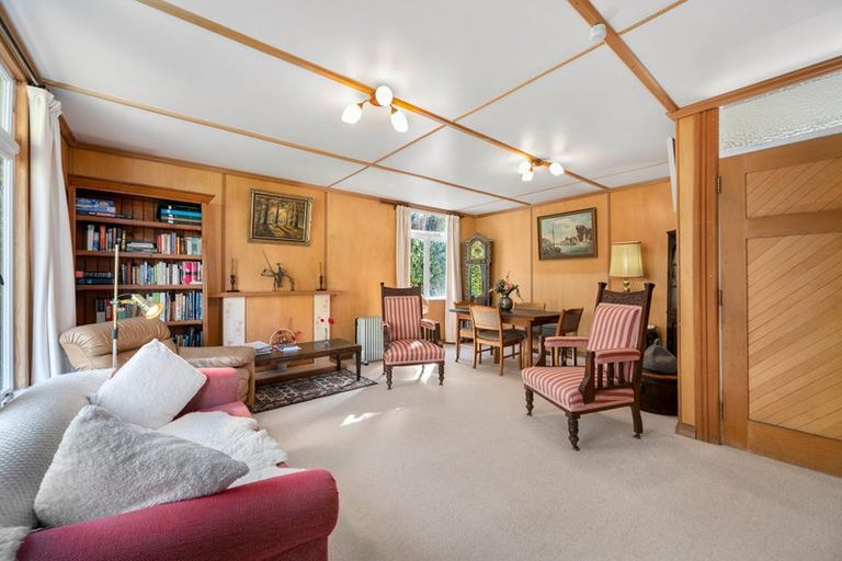 Photo of property in 32 Whaui Street, Vogeltown, Wellington, 6021