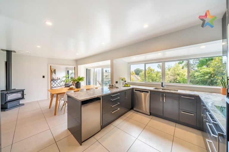 Photo of property in 49b Norton Park Avenue, Fairfield, Lower Hutt, 5011