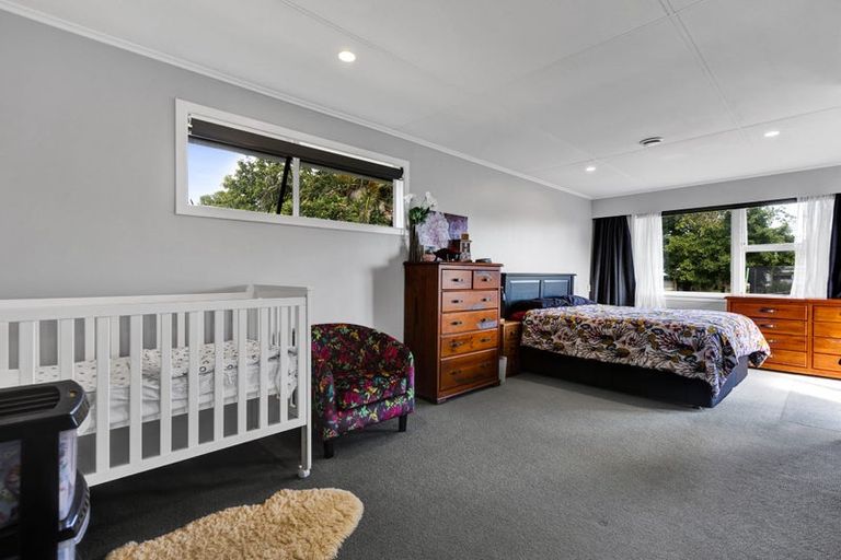 Photo of property in 28 Old South Road, Okato, 4335