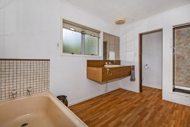 Photo of property in 62 View Road, Hikurangi, 0114