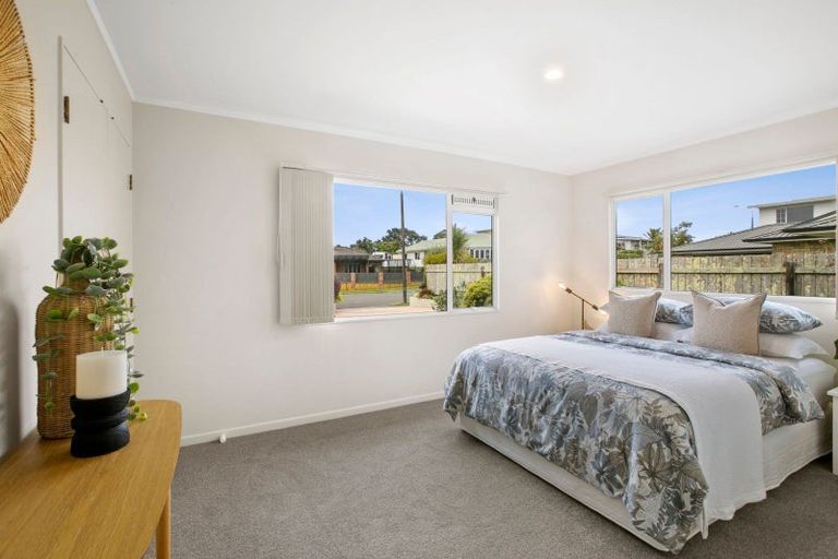 Photo of property in 11 Chatswood Grove, Fitzroy, New Plymouth, 4312