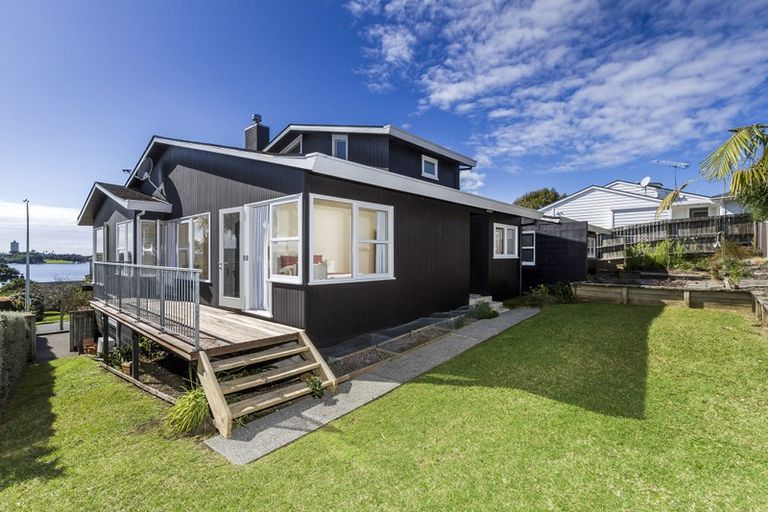 Photo of property in 2/14 Lake View Road, Takapuna, Auckland, 0622