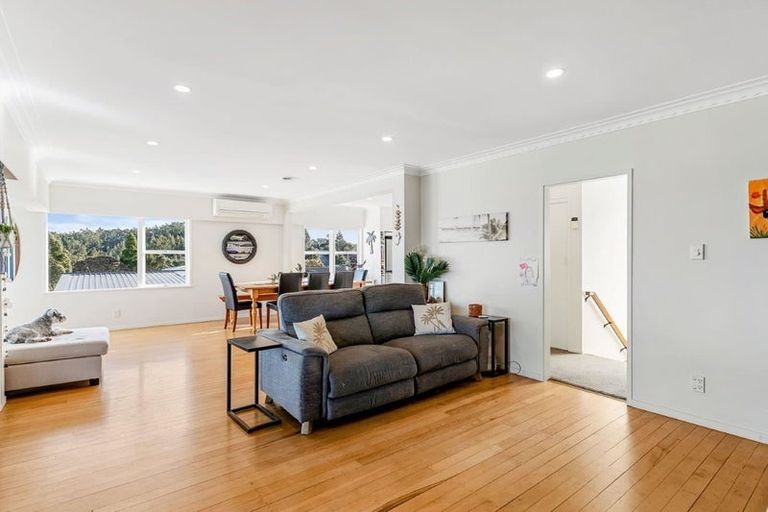 Photo of property in 8 Hillcrest Road, Hatfields Beach, Orewa, 0931