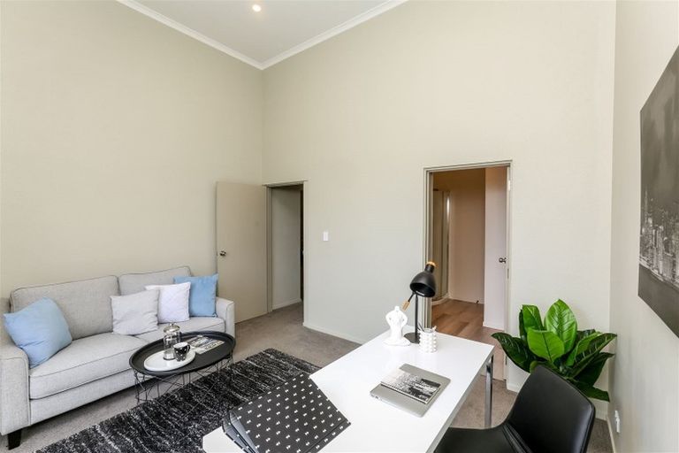 Photo of property in 14 Lavender Close, Spotswood, New Plymouth, 4310