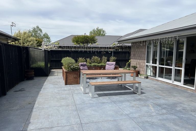 Photo of property in 14 Bernice Crescent, Yaldhurst, Christchurch, 8042