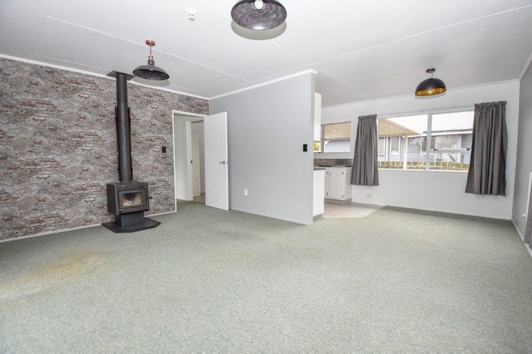 Photo of property in 12 Moore Crescent, Carterton, 5713