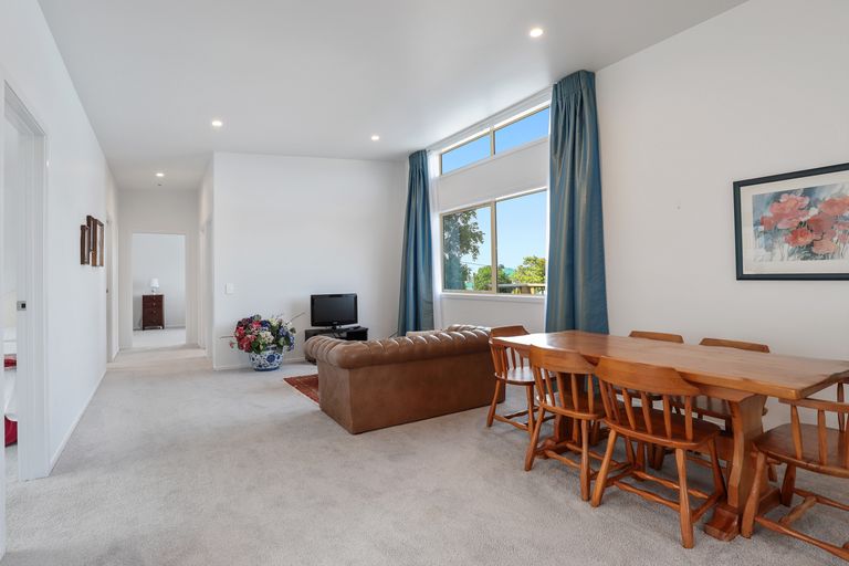 Photo of property in 10 Burgess Street, Te Aroha, 3320