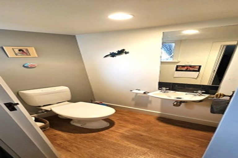 Photo of property in 43 Hartley Street, Foxton Beach, Foxton, 4815