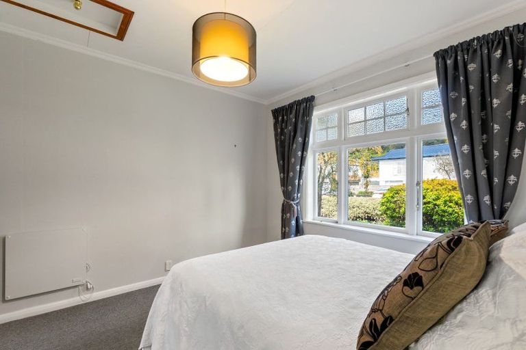 Photo of property in 10 Ngaio Street, Eastbourne, Lower Hutt, 5013
