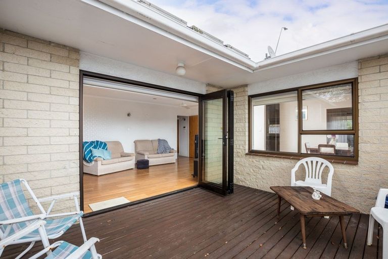 Photo of property in 345 Devon Street West, New Plymouth, 4310