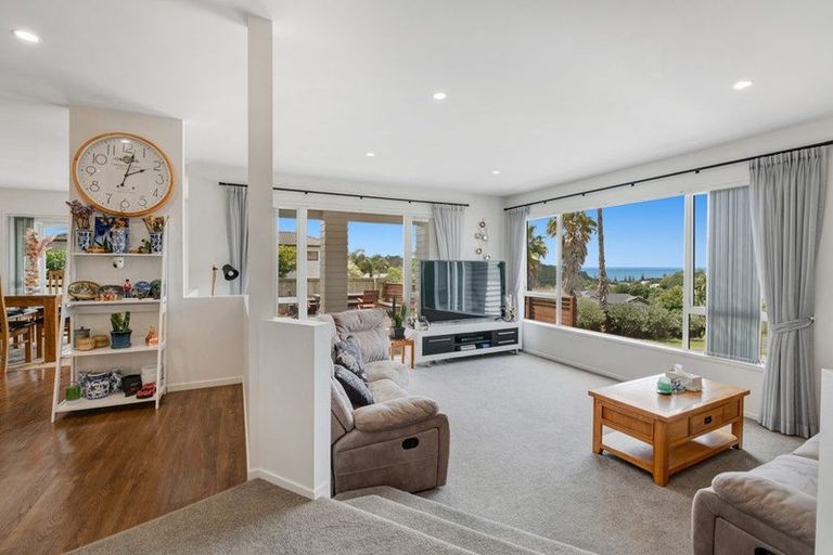 Photo of property in 8 Rakau Views, Orewa, 0931